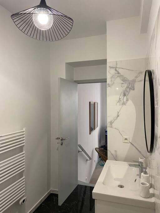 Appartement Avec Ventilateurs Proche Du Palais Des Papes Avignon Exteriér fotografie